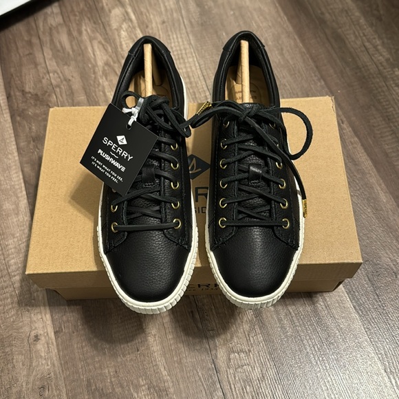 NIB Sperry Sneakers - Picture 2 of 5